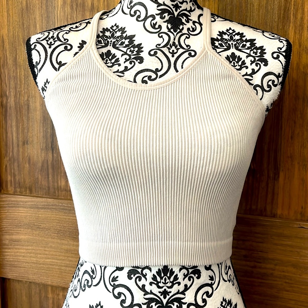 Ododos ribbed crop tank top